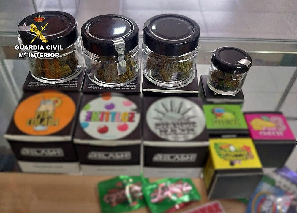 Detenidas nueve personas que vendían marihuana en envoltorios de golosinas