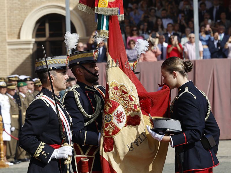 La princesa de Asturias jura bandera en la Academia Militar de Zaragoza