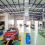 <p style="text-align: justify;">La nueva herramienta mejora la eficiencia, la trazabilidad y la calidad del servicio en las inspecciones.</p>
 
<p style="text-align: justify;">La Junta de Andalucía ha completado durante el mes de junio el&nbsp;despliegue de la Digitalización de la Línea ITV&nbsp;en 69 de sus 71 estaciones, culminando así la práctica totalidad de uno de los&nbsp;proyectos de transformación digital y tecnológica&nbsp;más importantes desarrollados por Verificaciones Industriales de Andalucía, S.A. (VEIASA), empresa pública adscrita a la&nbsp;Consejería de Universidad, Industria, Energía e Innovación. Las ITV de Lepe y Algeciras, estaciones en obras relevantes durante el último año, se incorporarán al proyecto una vez finalicen los trabajos de actualización de la red Wifi.</p>
<p style="text-align: justify;">La iniciativa supone un&nbsp;cambio sustancial en la forma de realizar las inspecciones, al convertir el dispositivo móvil en la principal herramienta del personal inspector. Esta nueva forma de trabajo&nbsp;reduce los desplazamientos por la línea de inspección, favoreciendo unas mejores condiciones laborales. Además, elimina la tradicional Hoja de Toma de Datos (HTD) en papel y agiliza la gestión de la información hasta la emisión del informe final.</p>
<p style="text-align: justify;">Este nuevo sistema incrementa la trazabilidad del proceso,&nbsp;mejora la calidad del servicio prestado&nbsp;y minimiza los posibles errores derivados de la transcripción manual de datos. Con ello, VEIASA avanza en su estrategia de transformación digital, incorporando herramientas tecnológicas avanzadas que permiten mejorar el servicio de inspección.</p>
<h3 style="text-align: justify;">Implantación progresiva y plenamente consolidada</h3>
<p style="text-align: justify;">El proyecto inició su andadura con una&nbsp;prueba piloto en la ITV de Utrera, donde inspectores y equipo técnico trabajaron conjuntamente para validar la solución e incorporar mejoras a partir de la experiencia de uso. Tras la finalización de esta fase, y una vez licitado y adjudicado el contrato para el suministro de los dispositivos móviles, se inició el despliegue progresivo por provincias, que culminó la última semana de junio.</p>
<p style="text-align: justify;">Los primeros resultados de utilización reflejan una&nbsp;rápida adopción de la herramienta por parte de los inspectores. Durante la primera semana analizada tras la implantación global, el sistema digital se empleó en 94.090 inspecciones, lo que representa un 96,8% del total de 97.238 inspecciones realizadas, confirmando la integración de la nueva metodología de trabajo en el día a día de las estaciones.</p>
<p style="text-align: justify;">La digitalización de la línea ha supuesto, además, el&nbsp;despliegue de una infraestructura tecnológica específica en toda la red de ITV de VEIASA, con dispositivos móviles para los inspectores, una&nbsp;aplicación desarrollada específicamente para este proceso, conectividad inalámbrica en las estaciones mediante una infraestructura desplegada por la empresa pública&nbsp;Sandetel, y cargadores para garantizar la disponibilidad y el correcto mantenimiento de los terminales. Todo ello permite que la información se capture y gestione íntegramente en formato digital durante la inspección, mejorando la eficiencia y la fiabilidad de los datos.</p>
<p style="text-align: justify;">La excelente acogida de la nueva herramienta entre&nbsp;el personal inspector ha sido determinante para el éxito de su implantación. Los datos de utilización ponen de manifiesto la implicación de los profesionales de VEIASA en la modernización de la empresa y su compromiso con la incorporación de nuevas tecnologías al servicio de una inspección más eficiente y segura.</p>
<p style="text-align: justify;">Con este avance, VEIASA consolida un nuevo&nbsp;modelo de inspección plenamente digital&nbsp;y refuerza su estrategia de transformación tecnológica basada en la innovación, la mejora continua y la implicación de las personas para ofrecer un servicio cada vez más eficiente, seguro y de mayor calidad a la ciudadanía.</p>