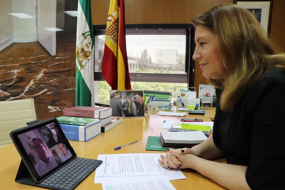 La consejera de Agricultura destaca la apuesta de la Junta por la conservación del quebrantahuesos en Andalucía