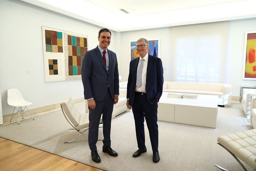 Pedro Sánchez recibe a Bill Gates en La Moncloa