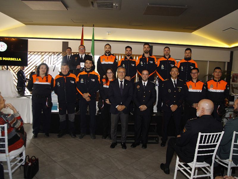 Marbella rinde homenaje al trabajo de los Bomberos de la ciudad y de los colectivos que colaboran con ellos en el acto de entrega de medallas y distinciones en honor al Santo Patrón del Cuerpo