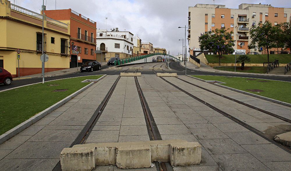 Licitadas las obras de electrificación, señalización y estaciones del tranvía de Alcalá de Guadaíra