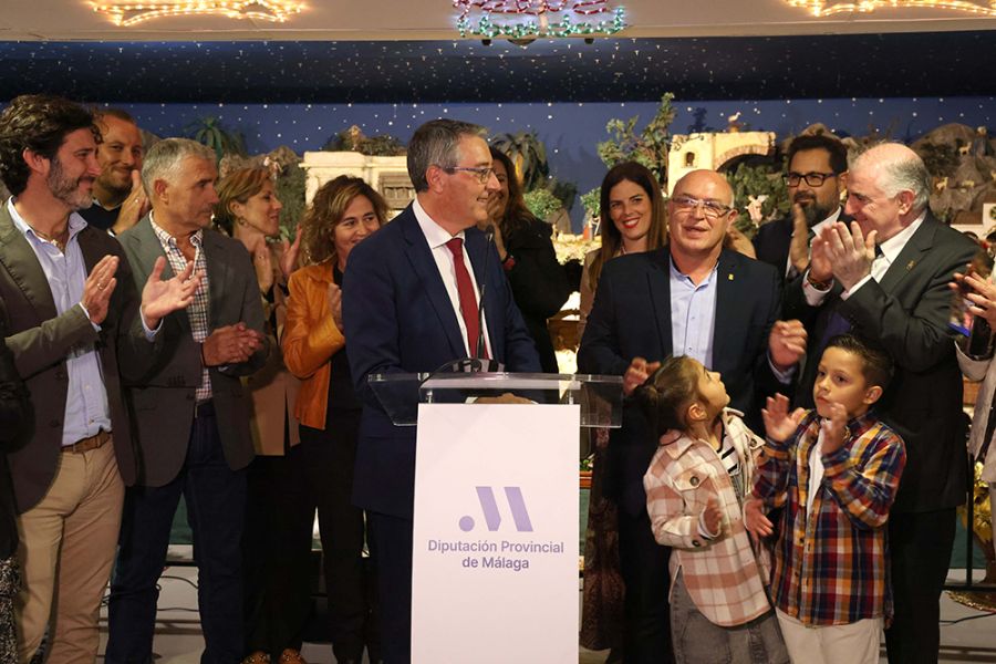 La Diputación inaugura la Navidad con actividades para todos los públicos y el tradicional Belén y alumbrado de su sede