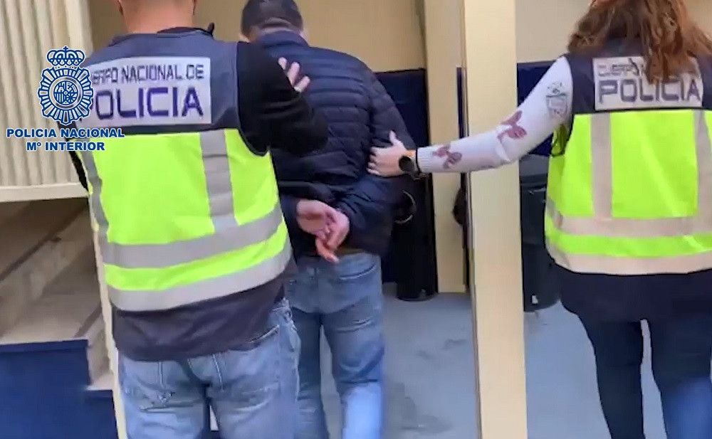 La Policía Nacional detiene en Madrid a un fugitivo buscado por quebrantar su condena en prisión por asesinato