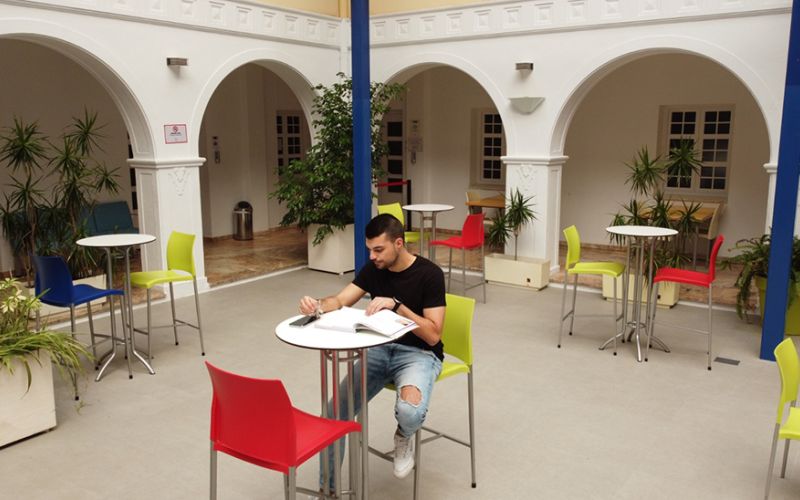 Inturjoven amplía a 386 las plazas para alojar a estudiantes y profesores en albergues este curso