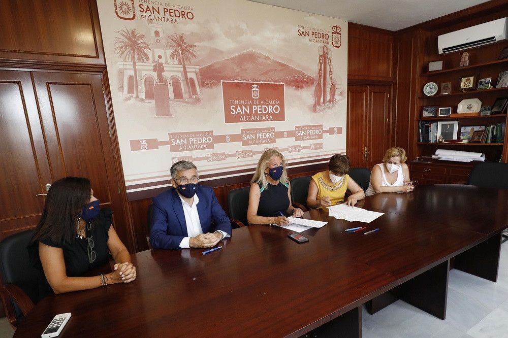 El Ayuntamiento renueva los convenios de colaboración con Aspandem y Sampedreña con una subvención total de 325.000 euros para contribuir al mantenimiento de su labor social