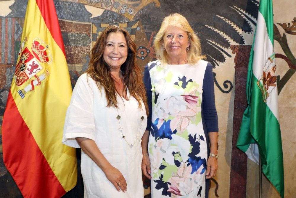 El Ayuntamiento renueva el convenio de colaboración con la Fundación Global Gift, dotado de 20.000 euros, para seguir respaldando su labor social y de atención a 300 familias en Casa Ángeles’