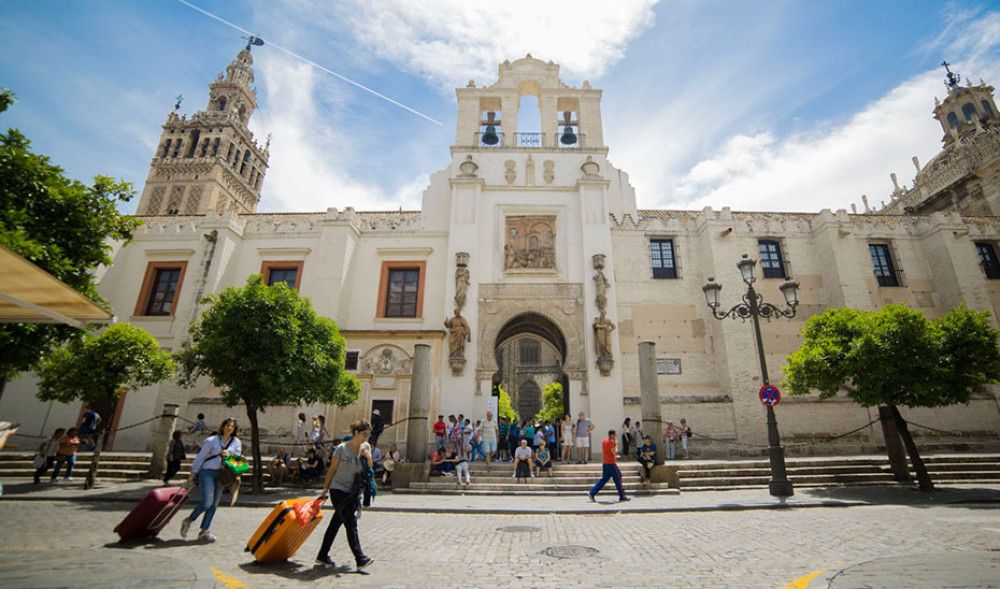 Los hoteles andaluces registran 43,6 millones de pernoctaciones hasta septiembre, un 6,9% más