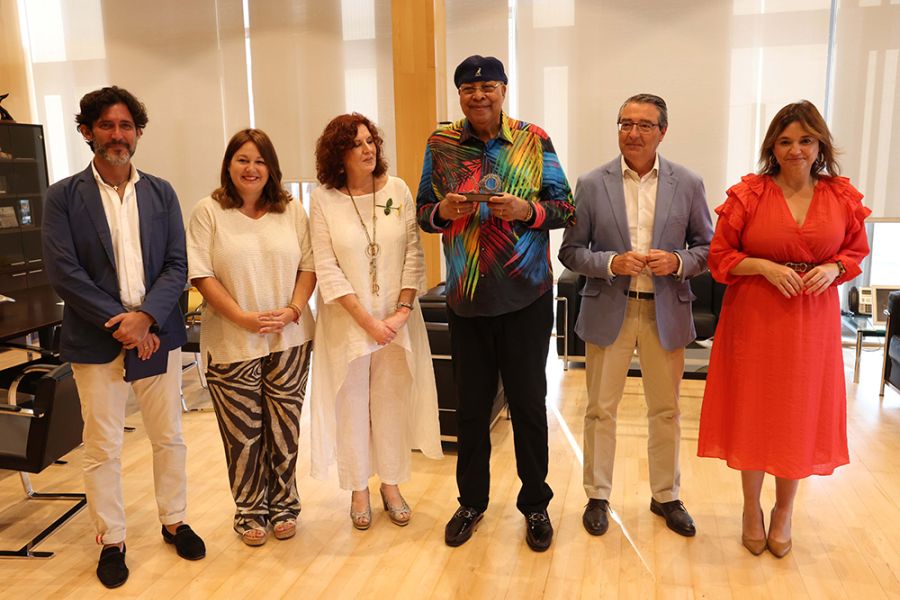 Los Premios Joan Hunt de Diputación galardonarán a Chucho Valdés, Yusuf Hamied, Lumon, Sur in English, bodegas Bentomiz, a la Cónsul británica y el Ayuntamiento de Canillas de Albaida