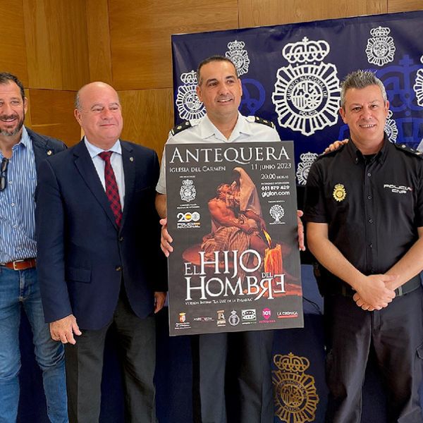 La Policía Nacional presenta en Antequera una función de teatro con fines benéficos