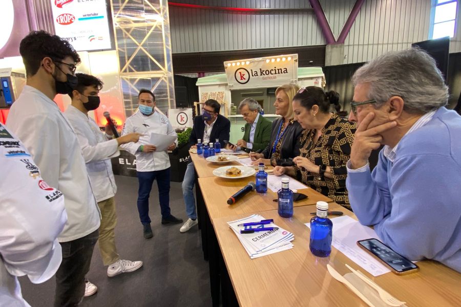Antonio García y Cristian Ponce, de la escuela de hostelería CESHMA, ganadores del VIII Concurso Joven Chef Sabor a Málaga
