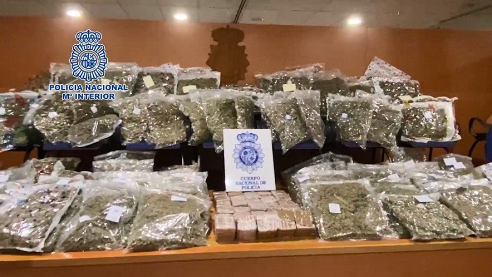 La Policía Nacional interviene en Madrid 225 kilos de cogollos de marihuana preparada para su distribución en la UE