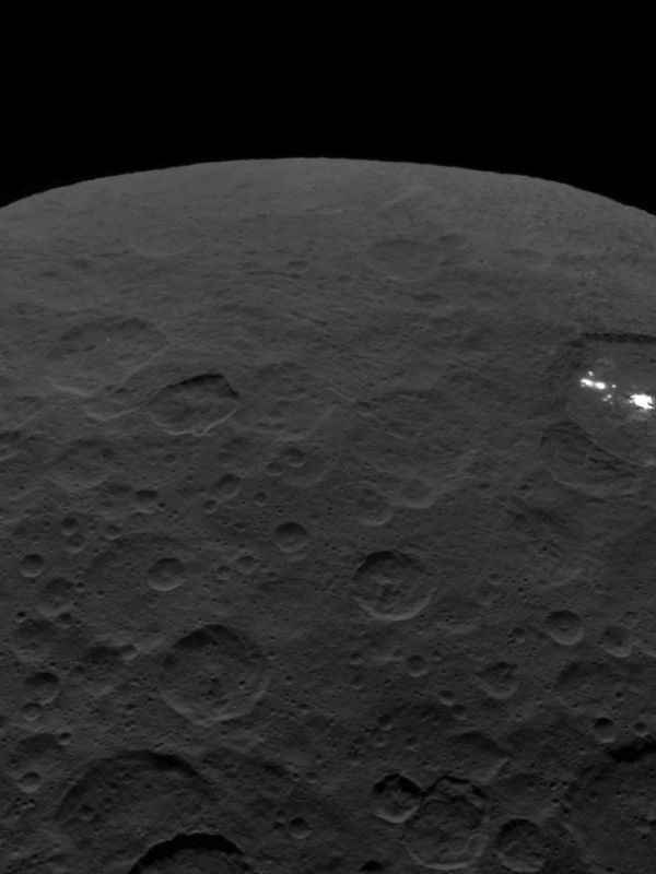 Estudian la estabilidad de arcillas ricas en amonio descubiertas en el planeta enano Ceres por la misión Dawn de la NASA