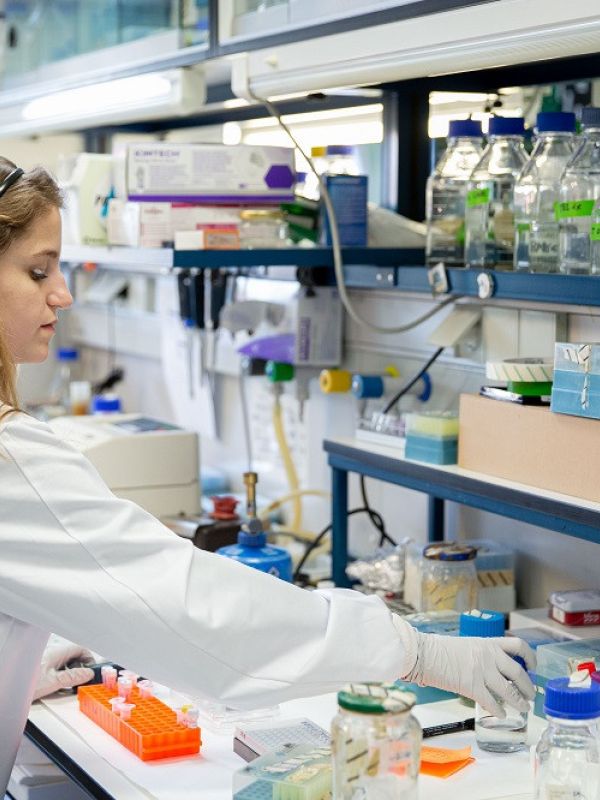 El CNB, buque insignia del CSIC en biotecnología, cumple 30 años