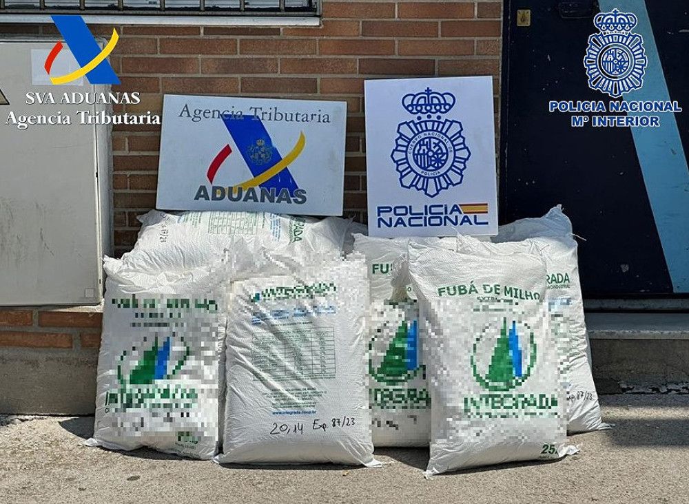 Incautados 322 kilogramos de cocaína ocultos entre sacos de palomitas de maíz en un contenedor del puerto de Algeciras