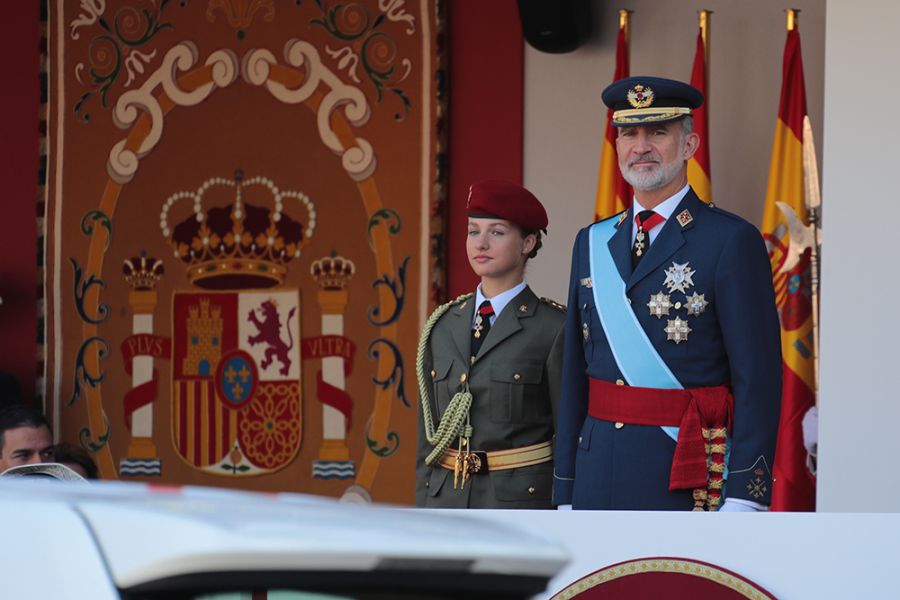 Los reyes, acompañados de la princesa de Asturias, presiden los actos por el Día de la Fiesta Nacional