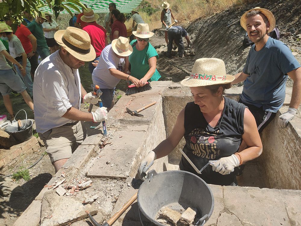 Celebrada hoy en El Borge una jornada formativa para potenciar el uso turístico de lagares, paseros, viñas y todo el patrimonio vinculado a la uva pasa