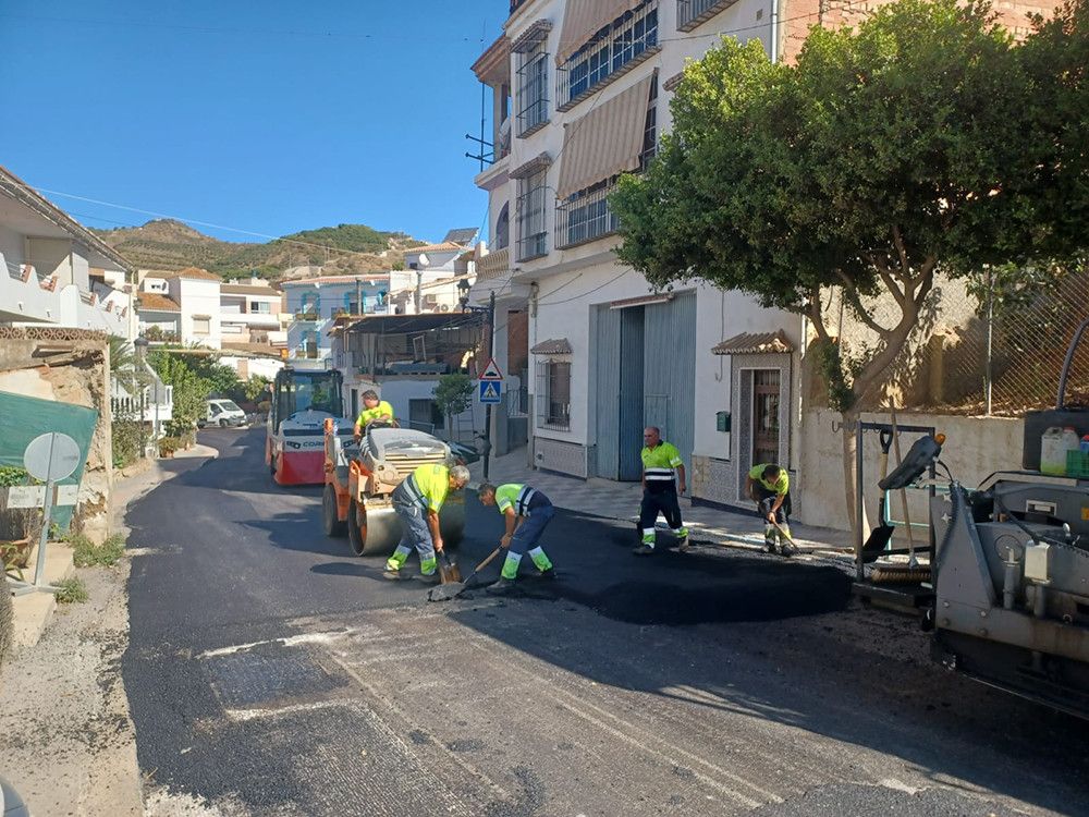 La Diputación comienza un plan de asfaltado en un centenar de kilómetros de 22 carreteras provinciales