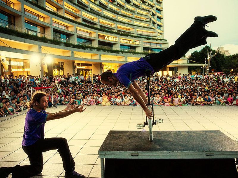 San Pedro Alcántara celebra la cuarta edición del Mes de las Artes Escénicas con cinco espectáculos de circo y danza en agosto