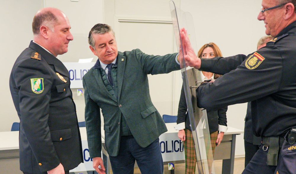 El consejero de Interior pide una reunión urgente con el ministro para solicitar más agentes para la Unidad de Policía Adscrita