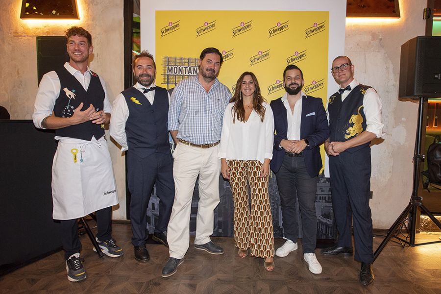 Luis David Martín-Niño, mejor \"bartender\" del sur de España en la primera edición del “Concurso de Coctelería Montana by Schweppes”
