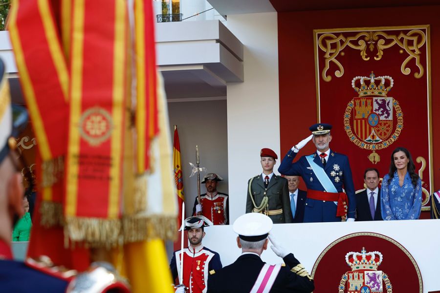 Los reyes, acompañados de la princesa de Asturias, presiden los actos por el Día de la Fiesta Nacional
