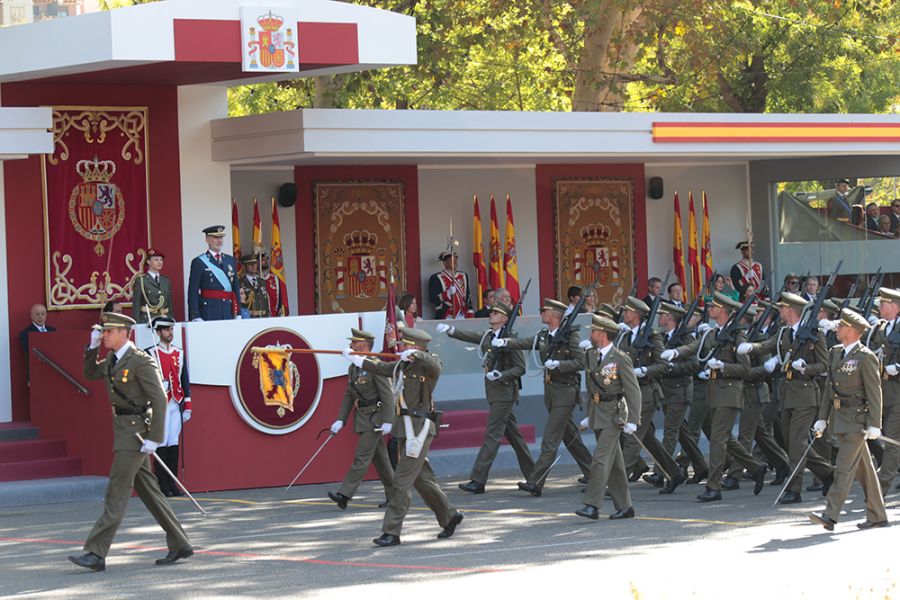 Los reyes, acompañados de la princesa de Asturias, presiden los actos por el Día de la Fiesta Nacional