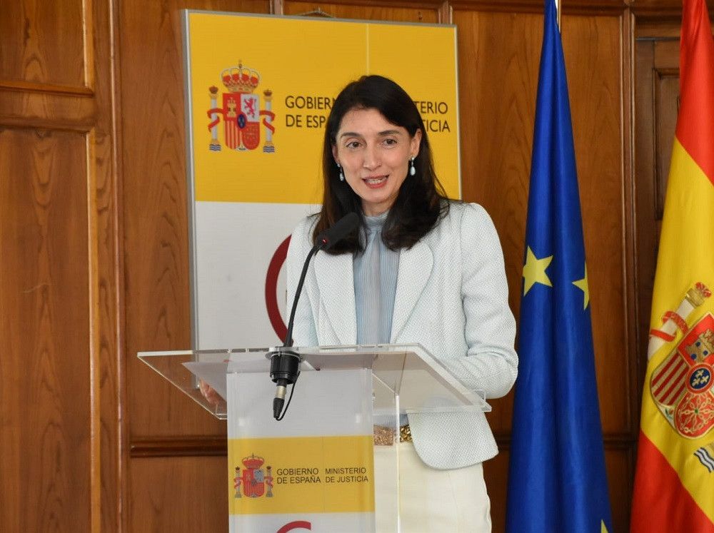 La ministra de Justicia presenta un programa de becas para el acceso a las carreras judicial, fiscal y a abogado del Estado que los opositores consideran insuficiente