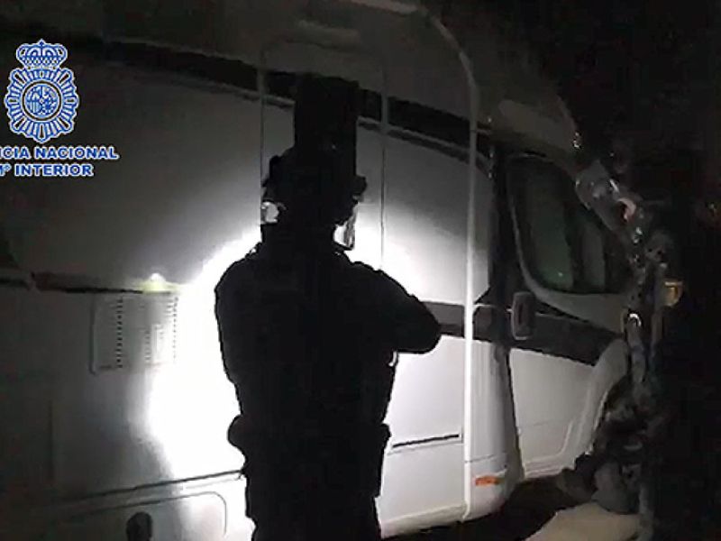 La Policía Nacional detiene a tres personas implicadas en el secuestro de otras dos en una finca de Alhaurín de la Torre (Málaga)