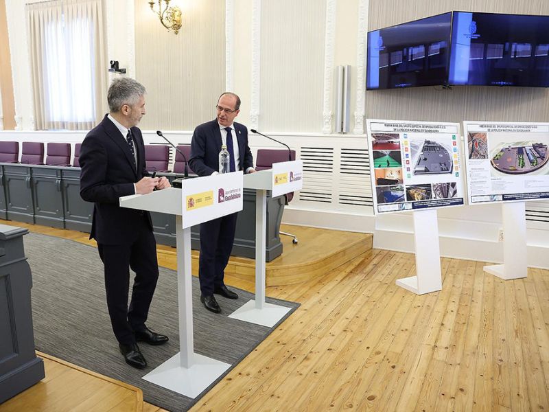 El ministro del Interior presenta el futuro cuartel del GEO, con una inversión de 21 millones de euros