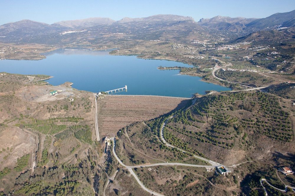 Comienza la transferencia de agua desde la Costa del Sol Occidental a la Axarquía para garantizar el abastecimiento de la población
