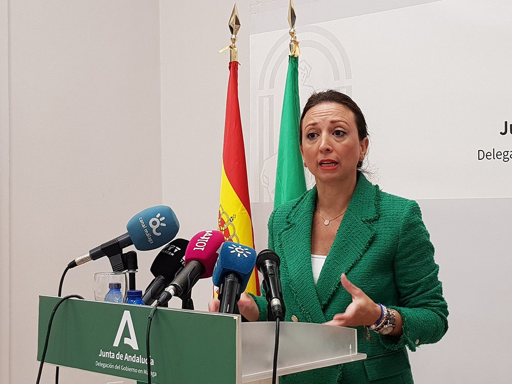La delegada del Gobierno andaluz en Málaga informa sobre el impacto de la bajada de impuestos en la provincia