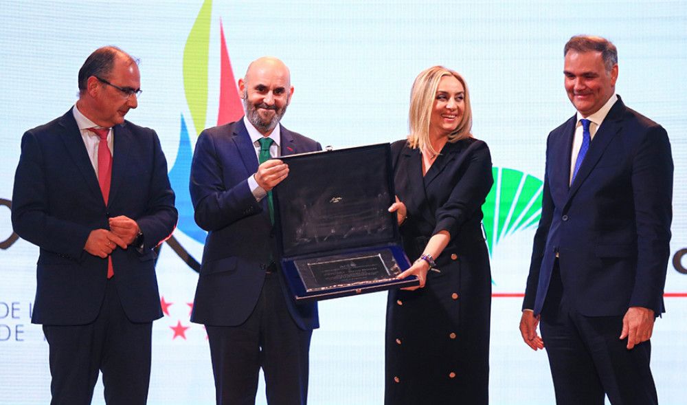 La estación de esquí de Sierra Nevada recibe el reconocimiento de la prensa deportiva