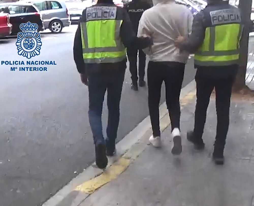 La Policía Nacional detiene a tres personas por las conductas racistas ocurridas el pasado domingo contra el jugador Vinicius