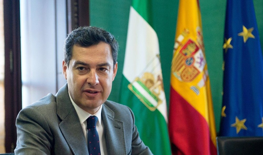 El presidente andaluz pide a Sánchez agilizar la distribución del material sanitario y los tests de detección para el coronavirus