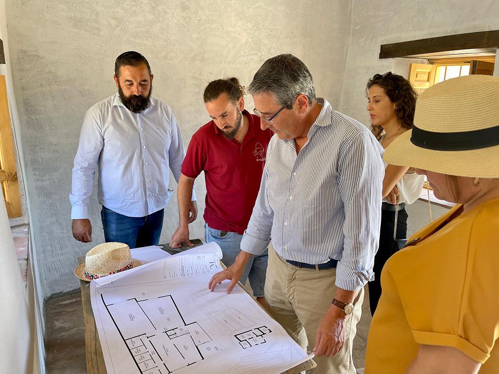 Realizados los primeros trabajos en el Centro de Interpretación de la Pasa de El Borge
