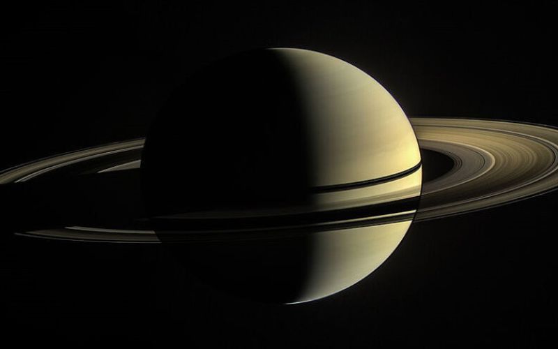 Un nuevo estudio confirma que los anillos de Saturno son jóvenes y efímeros
