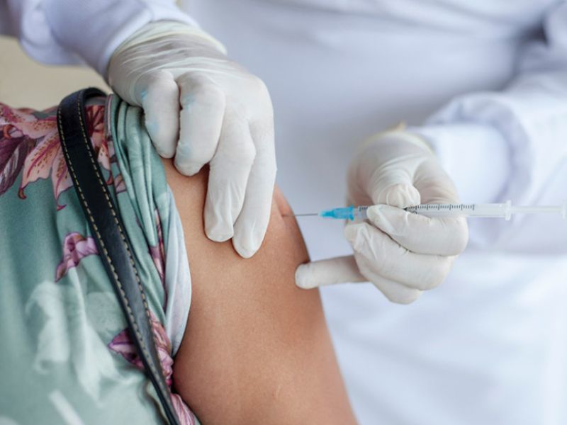 Salud amplía la vacunación antigripal a fumadores y a convivientes con personas vulnerables
