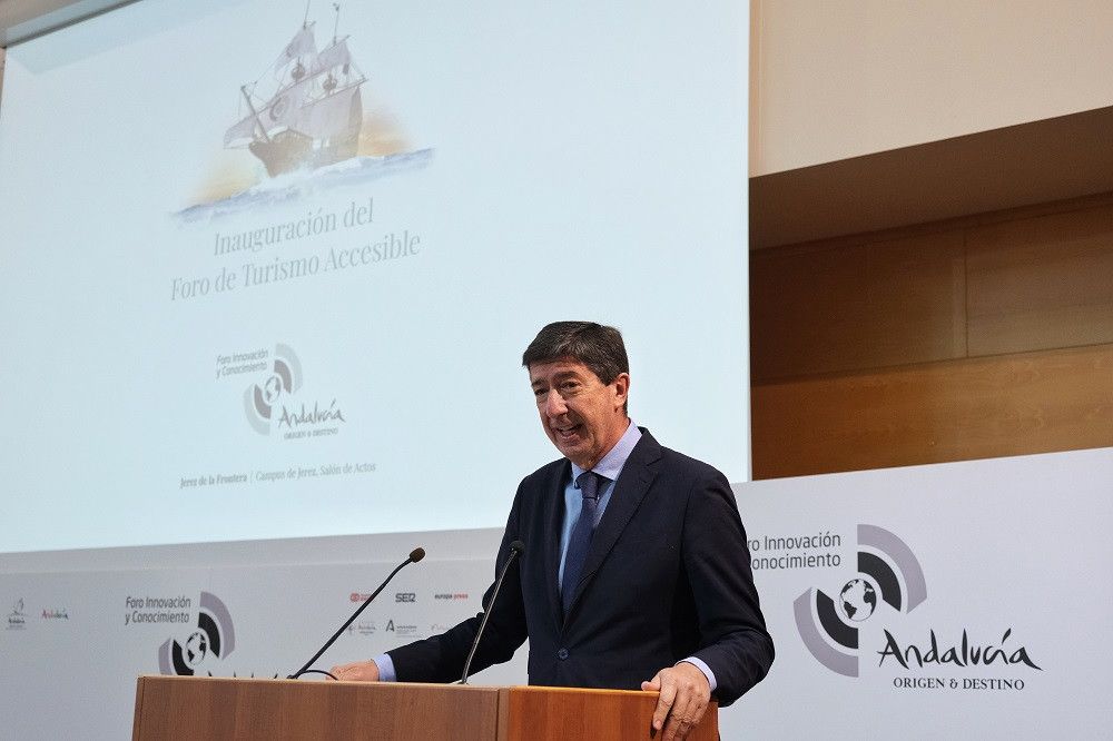 El consejero de Turismo apuesta por el turismo accesible para reducir la dependencia de mercados emisores