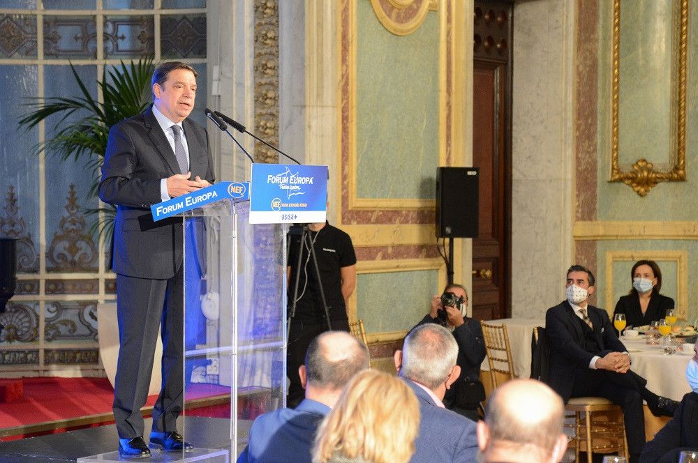 El ministro de Agricultura anuncia que el Plan Estratégico de la PAC saldrá mañana a consulta pública