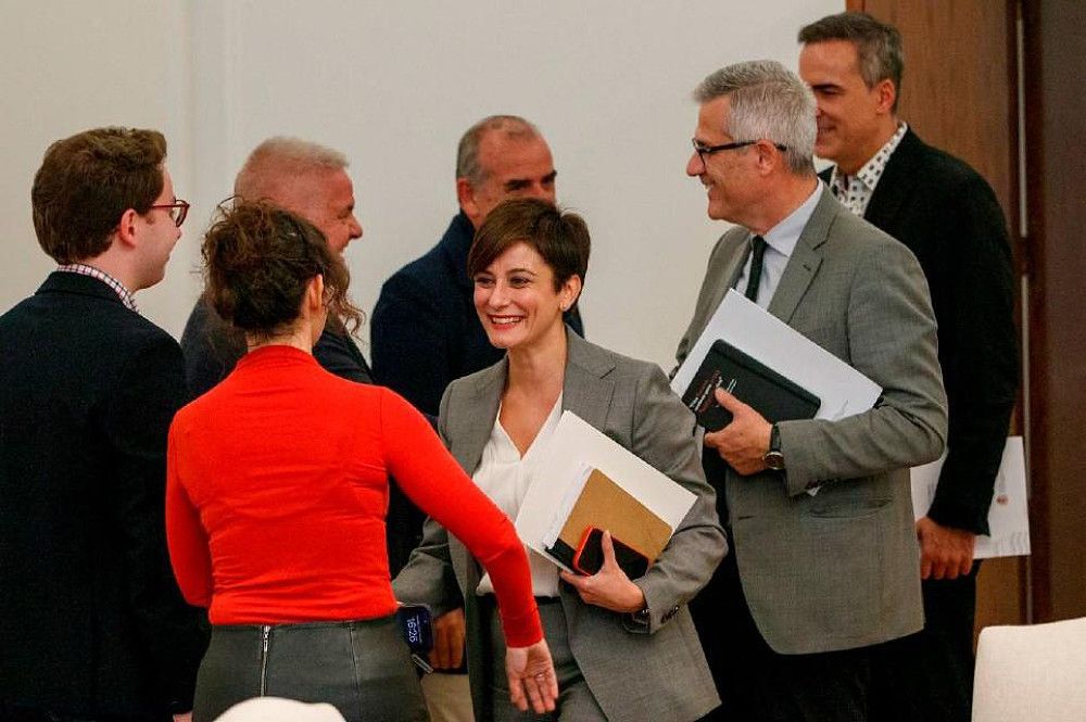 Isabel Rodríguez se estrena como ministra de Vivienda reuniéndose con la Plataforma del Tercer Sector