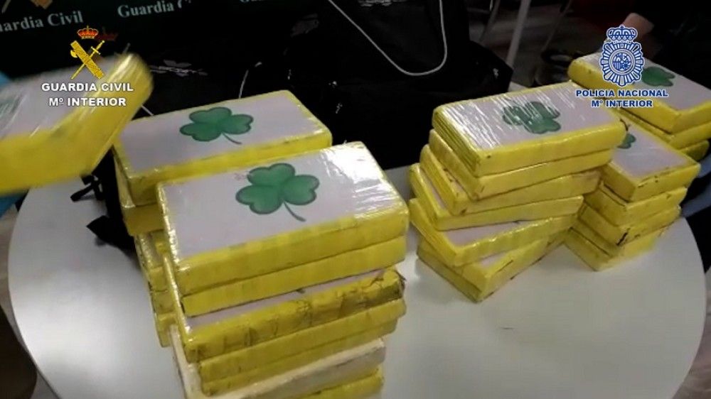 Desmantelada una organización criminal que introducía cocaína en España a través del Aeropuerto Madrid-Barajas