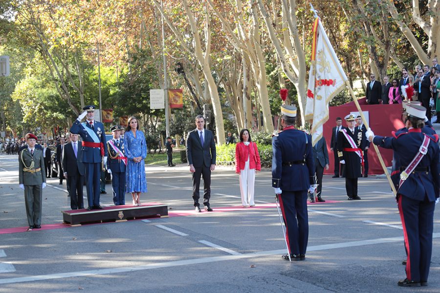 Los reyes, acompañados de la princesa de Asturias, presiden los actos por el Día de la Fiesta Nacional
