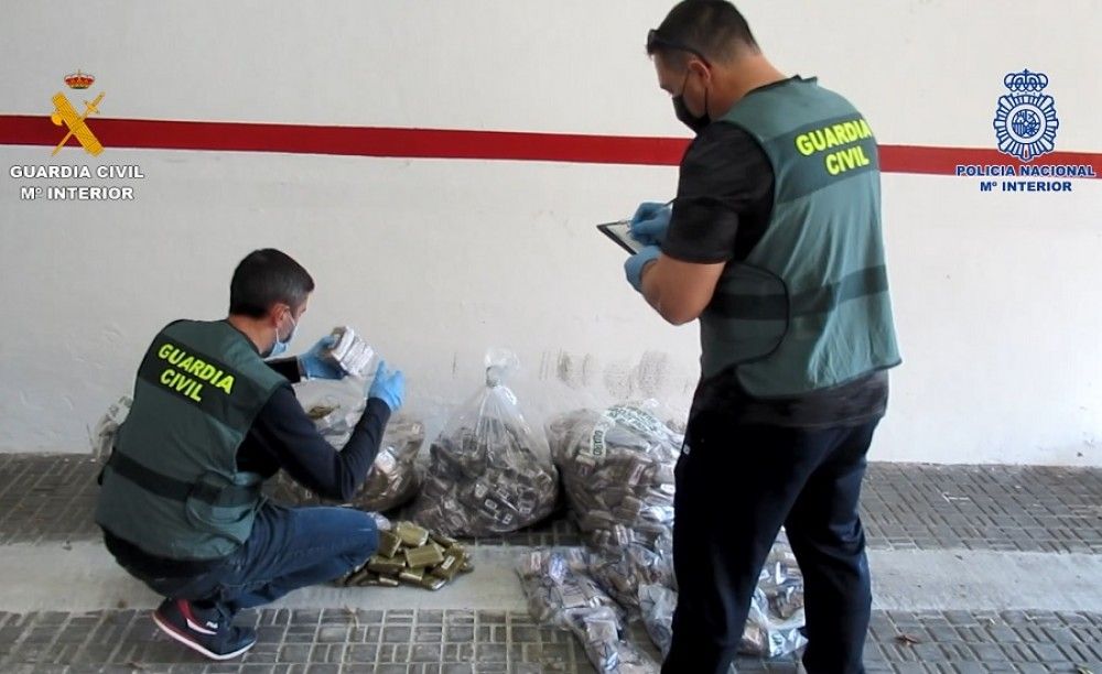 Desmantelado un importante entramado delictivo de tráfico de drogas y de transporte de migrantes a la península desde Melilla
