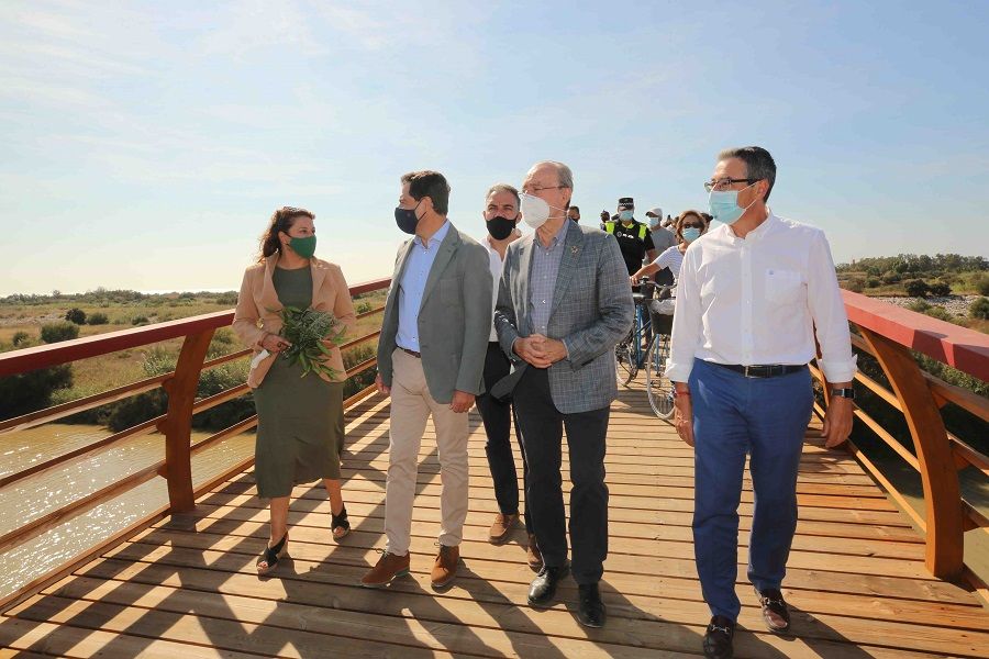 La pasarela de madera del Guadalhorce, la más grande de Europa, se convierte en el principal hito de la Senda Litoral