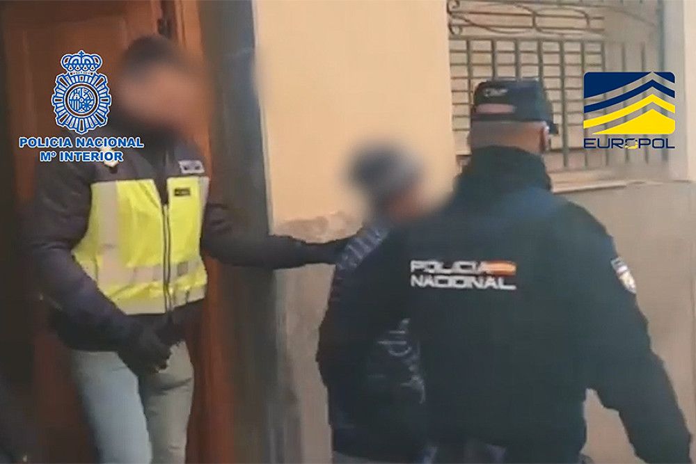 Desarticulado un grupo criminal transnacional especializado en el tráfico de migrantes entre Argelia y España