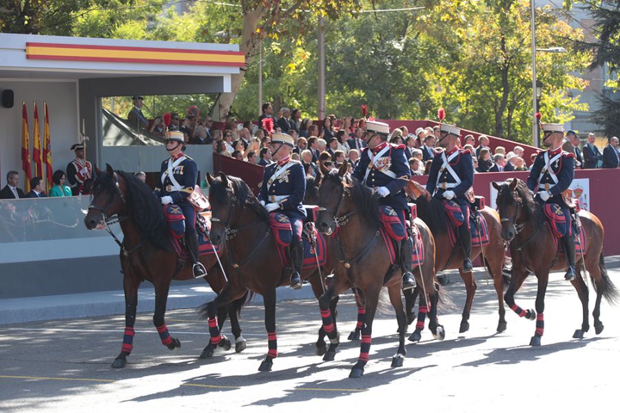 Los reyes, acompañados de la princesa de Asturias, presiden los actos por el Día de la Fiesta Nacional