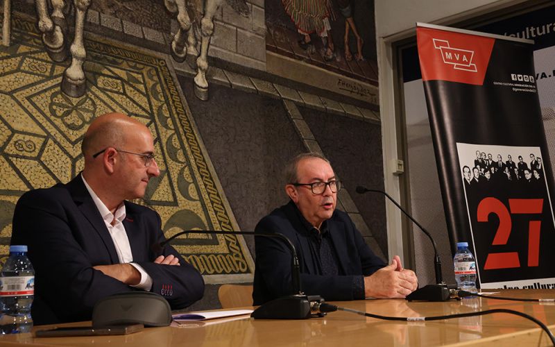 Beatriz Santiago García y Vicente Ordóñez Roig, ganadores del II Premio Internacional de Ensayo María Zambrano de la Diputación por Pequeña crónica de miradas’